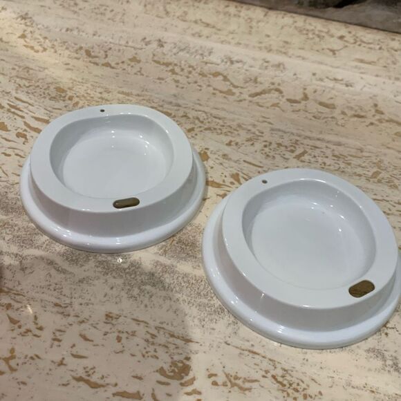 Starbucks red cups - Picture 7 of 8